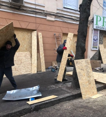 Ракетний обстріл Харкова. Пошкоджено 15 будівель та 193 вікна у квартирах