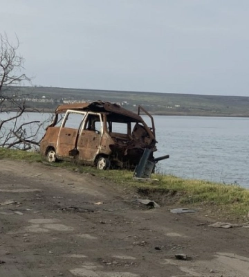 Окупанти розстрілювали цивільні автівки, що їхали з Миколаєва до окупованої Херсонщини