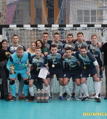 Визначення чемпіона та боротьба за срібні медалі: фінальний тур чемпіонату Волині з мініфутболу АДФ. Фоторепортаж