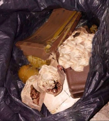 У Дніпрі чоловік знайшов схованку зі зброєю у покинутій будівлі