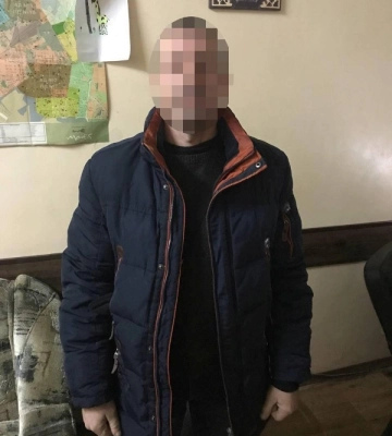 У спальному районі Одеси пограбували водія