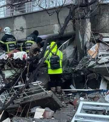 У Туреччині стався землетрус магнітудою 7,4, є загиблі і поранені