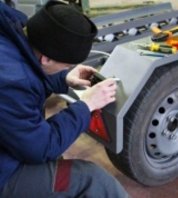 Рівненські підприємці виготовляють напівпричепи для військових