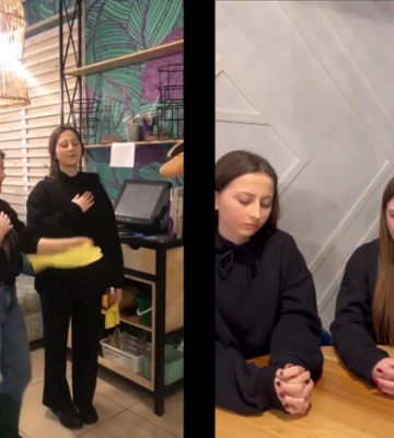 Офіціантки заспівали гімн України у Донецьку (відео)
