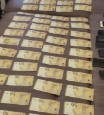 Волинські поліцейські встановили зловмисників, які ошукували громадян на сотні тисяч гривень по всій країні (ФОТО)