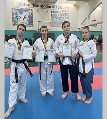 Криворізькі спортсмени вибороли призові місця на обласному чемпіонаті з тхеквондо