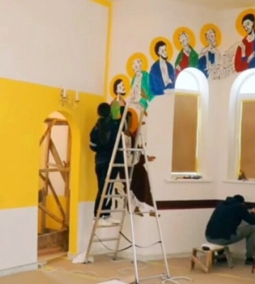 Нацгвардійці власноруч розписують храм святого Юрія Переможця у Вінниці (відео)