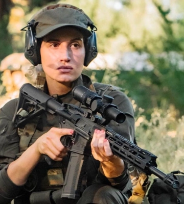 Військова Євгенія Емеральд поділилася рідкісним знімком своєї доньки
