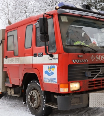 Благодійники зі Швеції подарували Тростянецькій громаді пожежний автомобіль