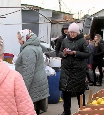У Вараші торговці одного з ринків, лишились без своїх місць (ВІДЕО)