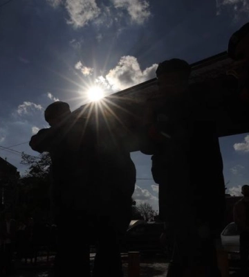 Герої Євген Запотічний та Олег Кунинець: завтра Львів віддасть вам останні почесті