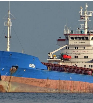 Від російського обстрілу у порту Херсона загорілося турецьке судно - ЗМІ