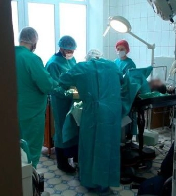 Як рятують поранених захисників у запорізькому військовому госпіталі - відео