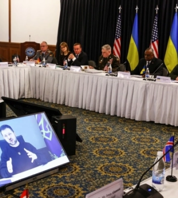 «Сейчас нет четкой позиции по Крыму». Предлагали ли США Киеву и Москве мир в обмен на территории – объясняют политологи