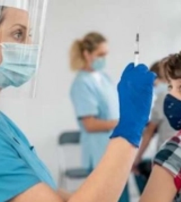 Волинянам роз&#039;яснили, чи можна одночасно вакцинувати дітей від COVID-19 та інших хвороб