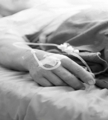В Ужгороді на вулиці Артилерійській під час пожежі в житловому будинку травмувався чоловік