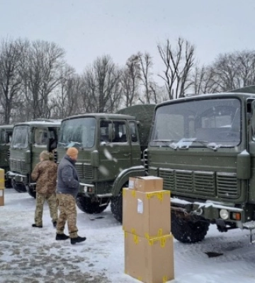 У Хмельницькому за донати придбали шість вантажівок для ЗСУ
