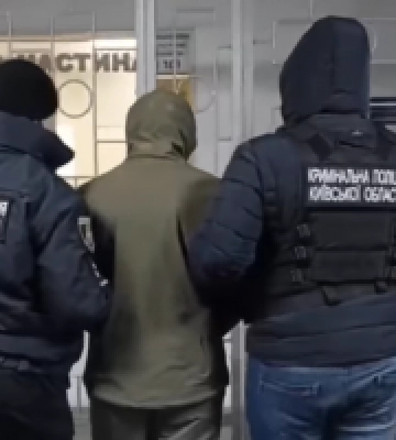 У Білій Церкві чоловік напав на дітей та влаштував стрілянину (відео)