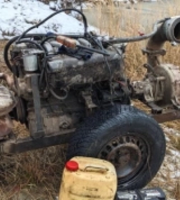 Мотопомпи, приладдя для незаконного видобутку бурштину, порубка лісу: на Рівненщині документують злочини у сфері довкілля (ФОТО)