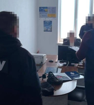 На Одещині на хабарі викрито ще двох посадовців