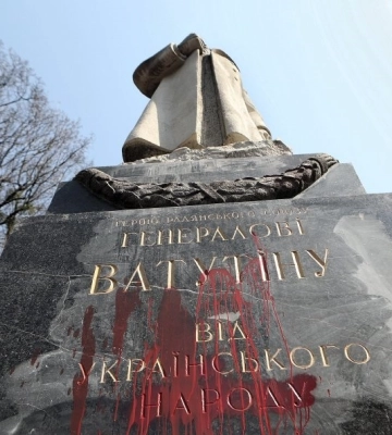 Експертна комісія Мінкульту погодила знесення пам’ятників Ватутіну і Чкалову в Києві