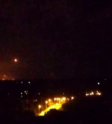 Пожар и 6 сильных взрывов: россияне обстреляли Харьков ракетами С-300 (видео)