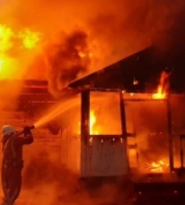 В Ужгороді у будинку 80-річного пенсіонера спалахнула пожежа
