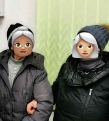 У Запоріжжі браслет та поліцейські допомогли жінці повернутися додому