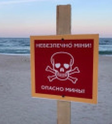 Через шторм у Чорному морі підвищена мінна небезпека
