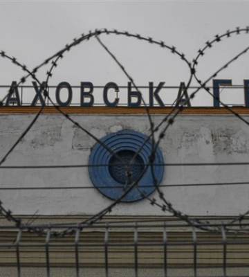 Скидання води на Каховській ГЕС загрожує катастрофою