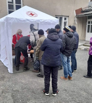 Товариство Червоного Хреста приготувало гарячі обіди для безхатьків Мукачева
