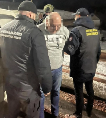 На Рівненщині викрили групу осіб, які розповсюджували психотропи в особливо великих розмірах