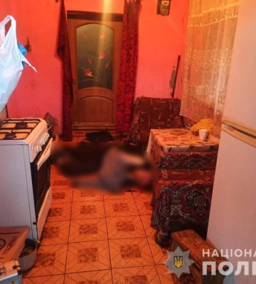 На Берегівщині чоловік зарізав брата, бо вилив вино, а у Виноградові – шовгора, бо хотів іти додому