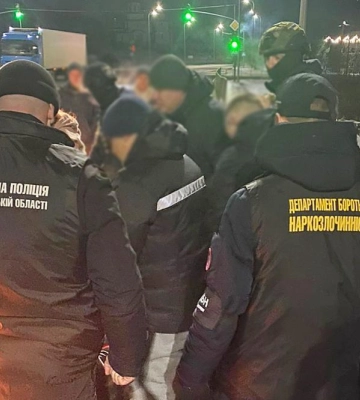 На Рівненщині викрили масштабний канал збуту наркотиків, який працював у 5 регіонах