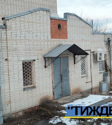 Нашкодили для цілого мікрорайону: у Тростянці без попередження &quot;обрізали&quot; дротовий зв`язок