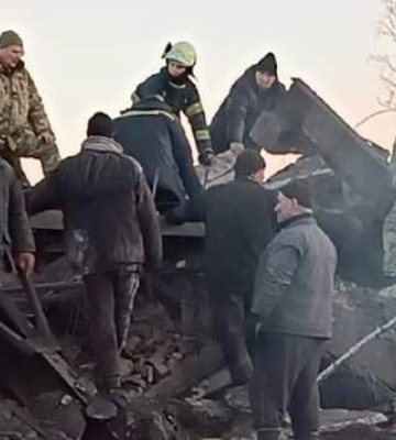 Черниговщину атаковали 2 боевых самолета: под завалами промышленного здания – люди