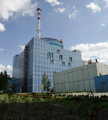 Внаслідок російської ракетної атаки зупинився один із блоків Хмельницької АЕС