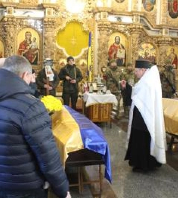У Полтаві попрощалися з двома захисниками