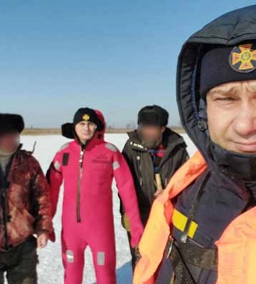 На Полтавщині на Кам’янському водосховищі врятовано двох рибалок, які опинилися на відколотій кризі