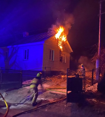 На Рівненщині на місці згорілого будинку виявили тіло чоловіка