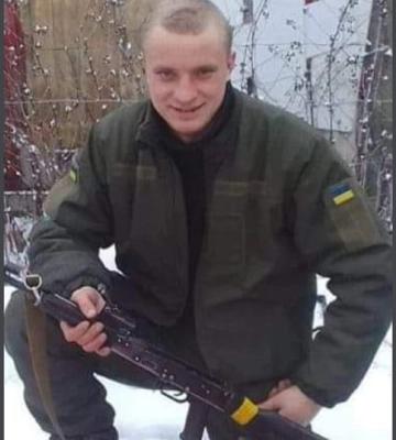 Осиротіли донька, батько, мама, брати. Дніпропетровщина прощається з Героєм