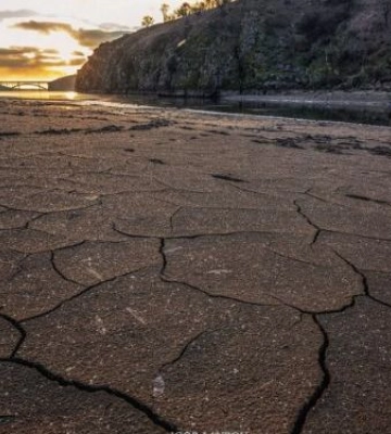 Внаслідок дій окупантів продовжує падати рівень води у Дніпрі і деякі міста вже зіштовхнулись з проблемою водопостачання