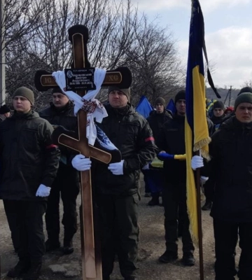 На Одещині провели в останyю путь військового, який загинув на передовій