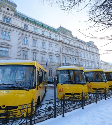 Львівщина отримала 9 шкільних автобусів українського виробництва