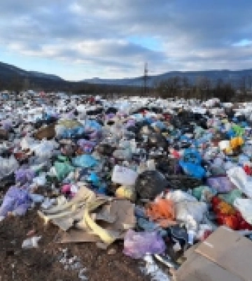 В Ужгородському районі виявили несанкціоноване сміттєзвалище