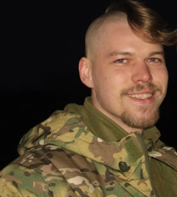 Залишив ресторанний бізнес і пішов у ЗСУ: історія 25-річного захисника з волинської бригади