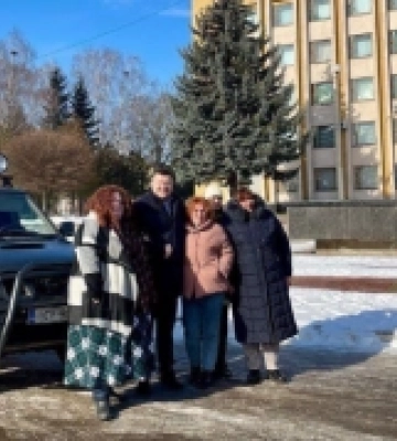 Громада на Волині відправила на фронт ще один автомобіль