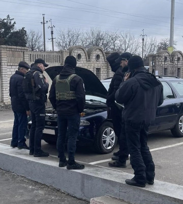 У сервісному центрі МВС на Миколаївщині вкотре виявили «перебиту» автівку