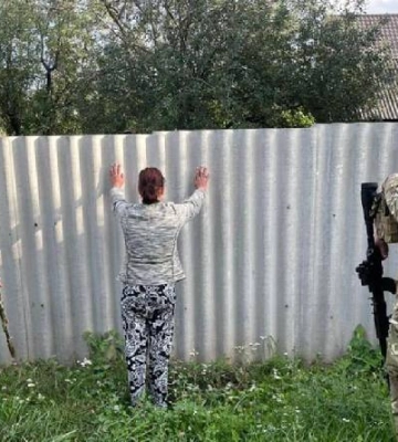 Засуджено двох жителів Донеччини, які “зливали” позиції ЗСУ