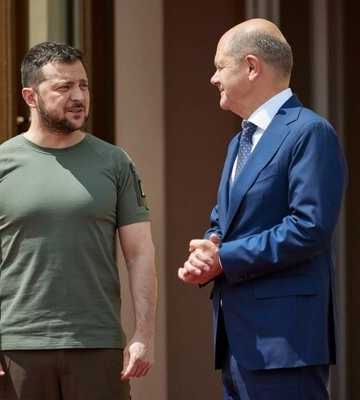 Зеленський заявив, що відносини України і Німеччини мають хвилеподібний характер